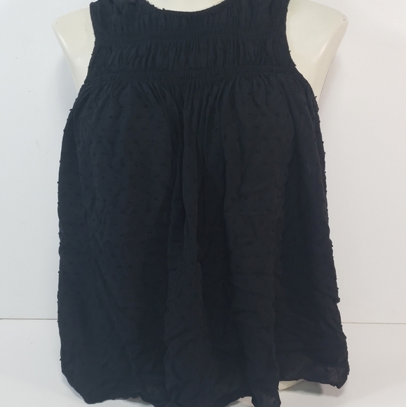 GAP Black Sleeveless Blouse - Picture 2 of 5
